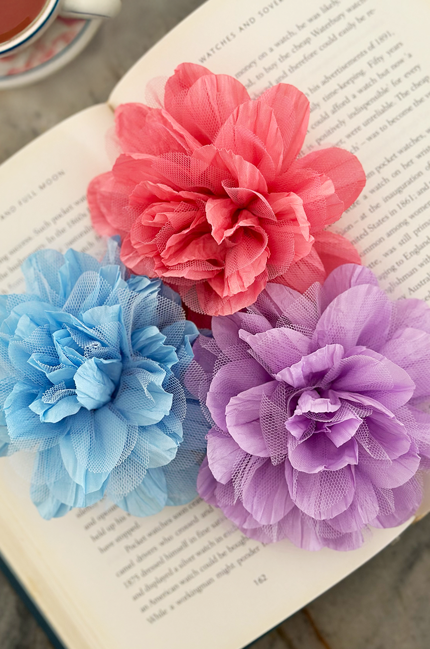 Petite Pétale Follies Flower Brooch Clip (Baby Blue) - Kitten D'Amour