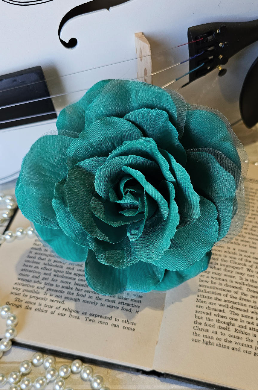La Fleur Follies Brooch Hair Clip (Ivy Dark Green) - Kitten D'Amour