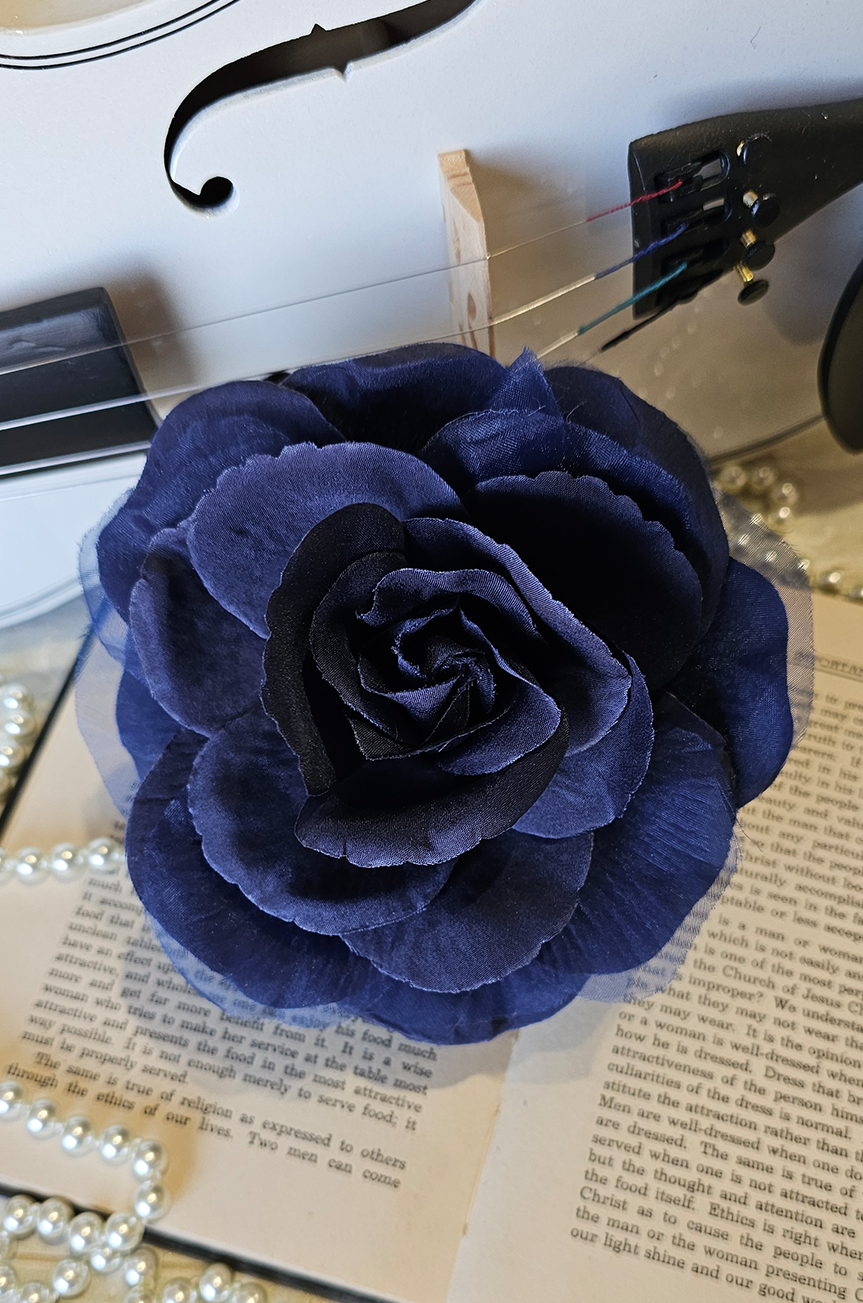 La Fleur Follies Brooch Hair Clip (Twilight Blue) - Kitten D'Amour