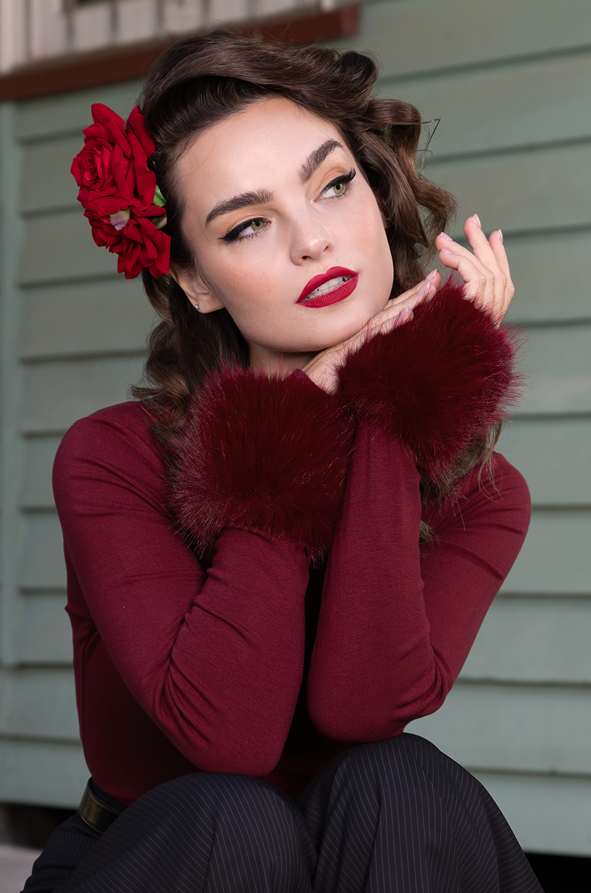 La Fleur Mystique Fluff Cuff Top (Burgundy)