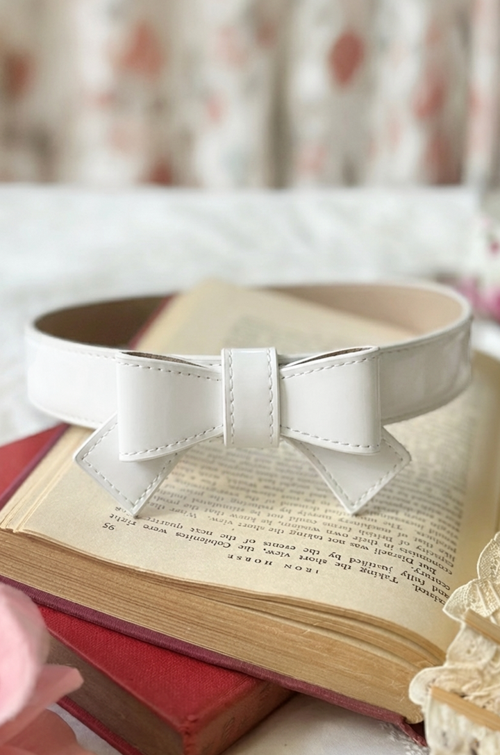 Pretty Kitty Follies Bow Belt (White)