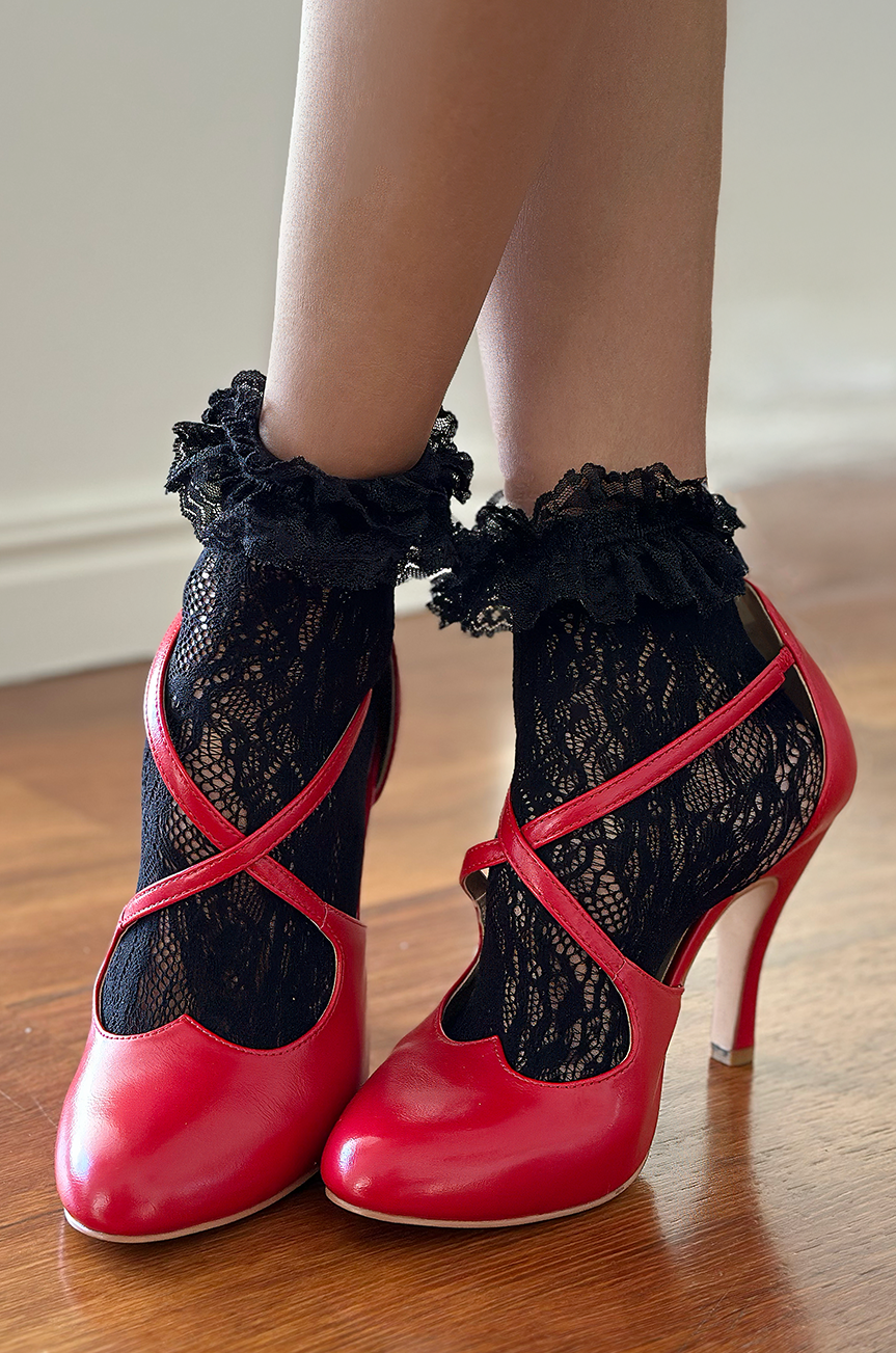 Follies Lace Ruffle Edge Socks (Black)