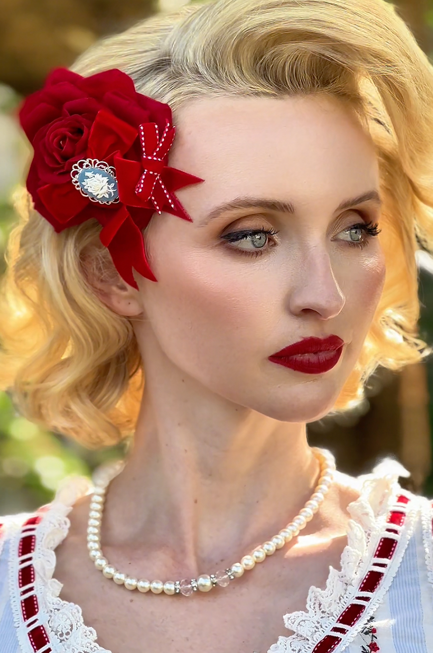 Joie De Vivre Follies Cameo Rose - Kitten D'Amour