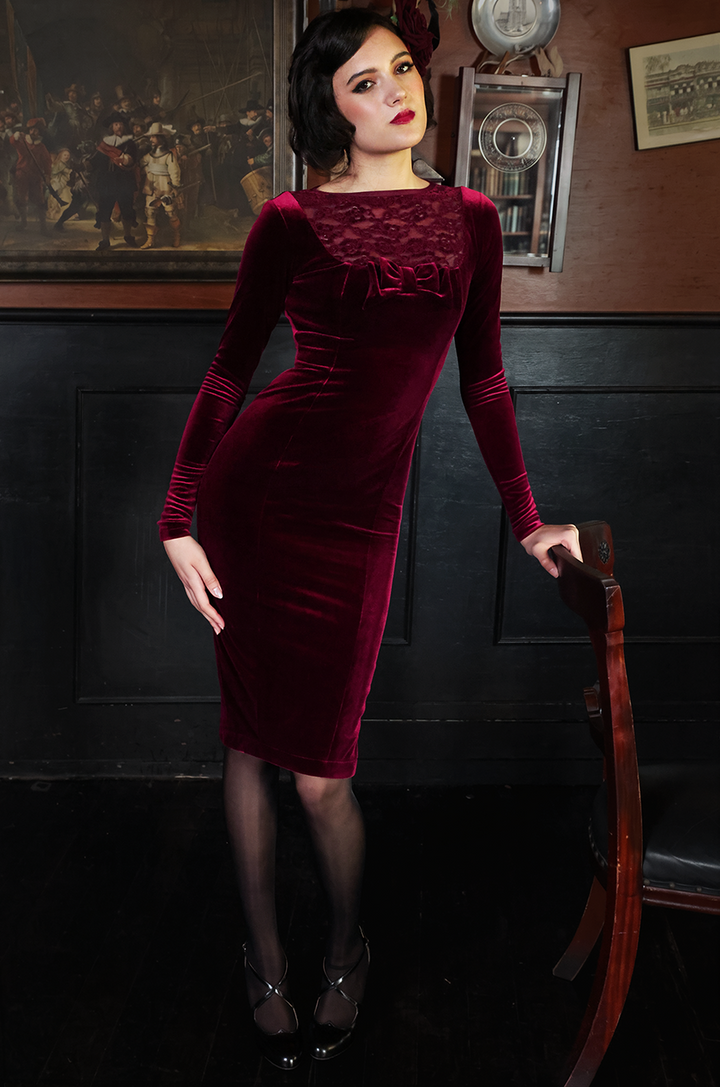 Palais Velvet Wiggle Dress (Burgundy)