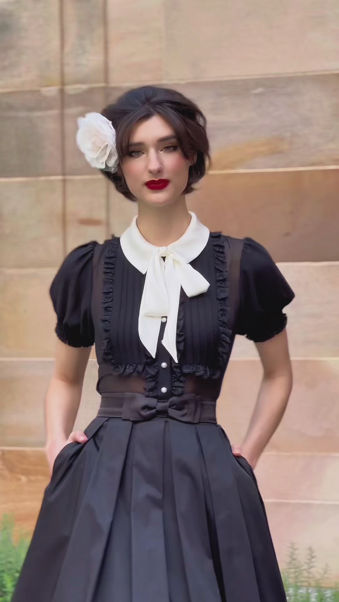 Kitten Noir Blouse (Black)