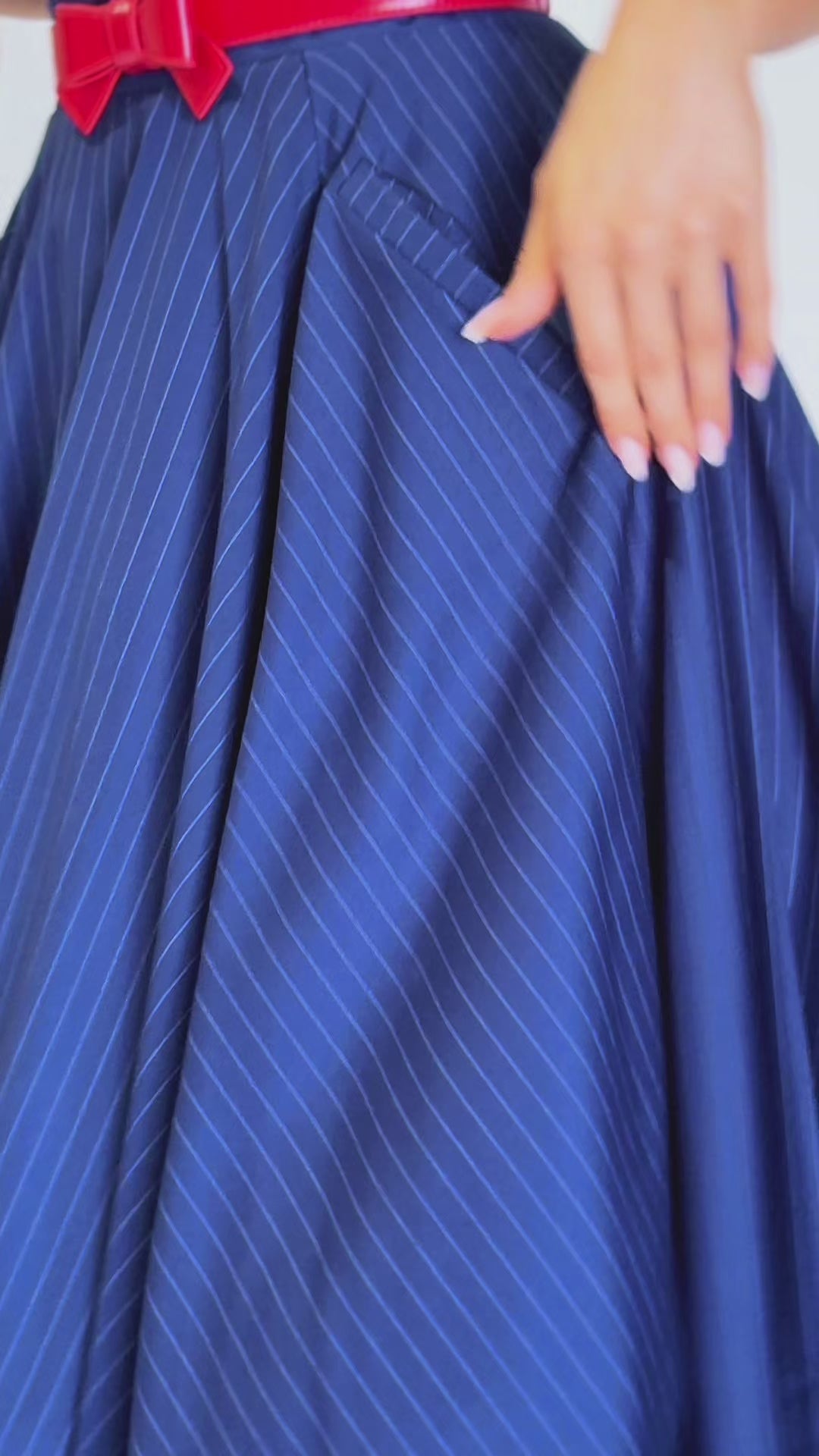 Miss Manhattan Circle Skirt